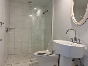 2950 NE 188th St 444, Aventura FL 33180
