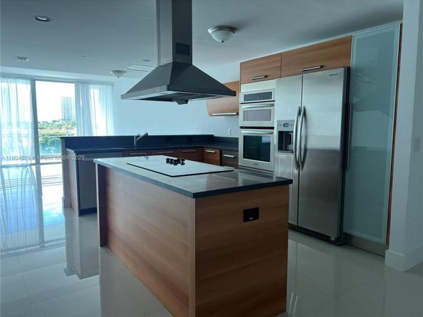 2950 NE 188th St 444, Aventura FL 33180