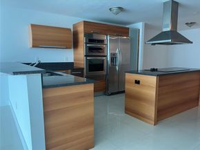 2950 NE 188th St 444, Aventura FL 33180