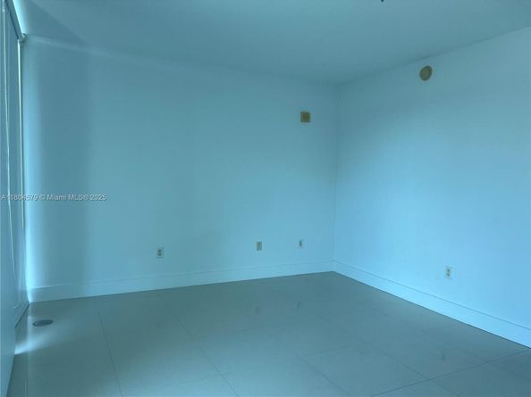 2950 NE 188th St 444, Aventura FL 33180