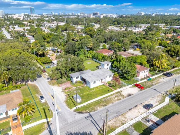 1400 NE 148th St, Miami FL 33161