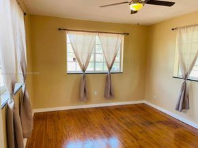 1400 NE 148th St, Miami FL 33161
