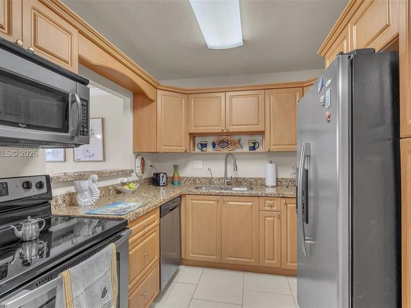 3180 S Ocean Dr 322, Hallandale Beach FL 33009