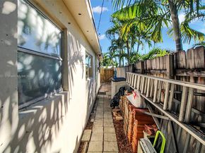 2631 Wilson, Hollywood FL 33020