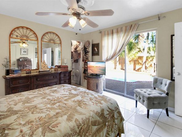 2631 Wilson, Hollywood FL 33020