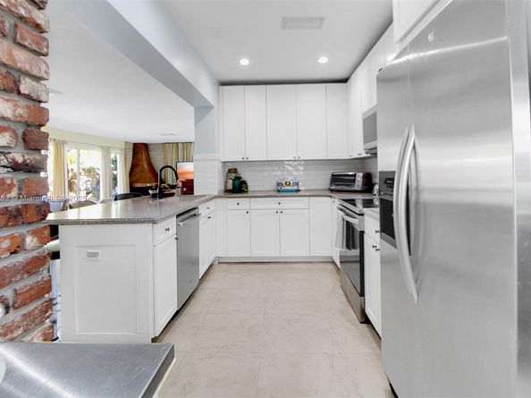 2631 Wilson, Hollywood FL 33020