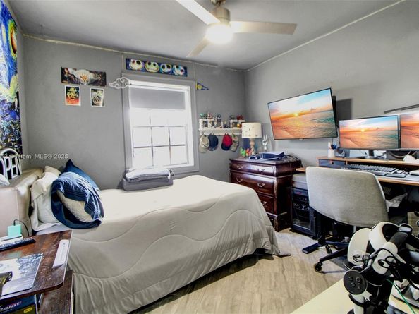 2631 Wilson, Hollywood FL 33020