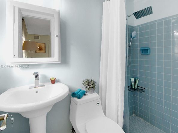 2631 Wilson, Hollywood FL 33020