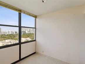 1901 Brickell Ave B1408, Miami FL 33129