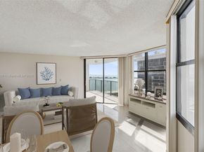 1901 Brickell Ave B1408, Miami FL 33129