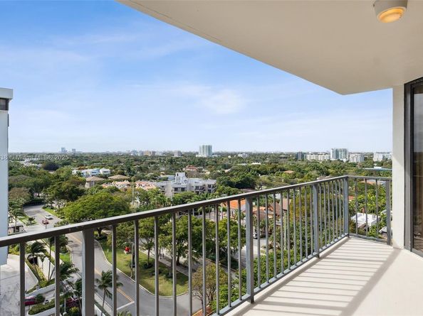 1901 Brickell Ave B1408, Miami FL 33129