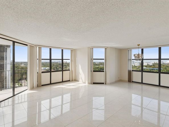 1901 Brickell Ave B1408, Miami FL 33129