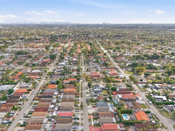 10551 SW 27th St, Miami FL 33165