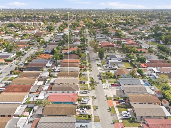 10551 SW 27th St, Miami FL 33165