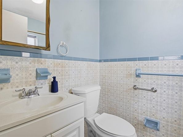 10551 SW 27th St, Miami FL 33165