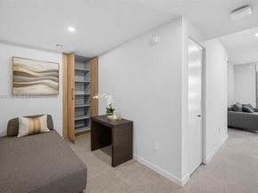 121 NE 5th St 710, Miami FL 33132