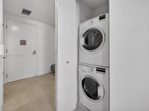 121 NE 5th St 710, Miami FL 33132