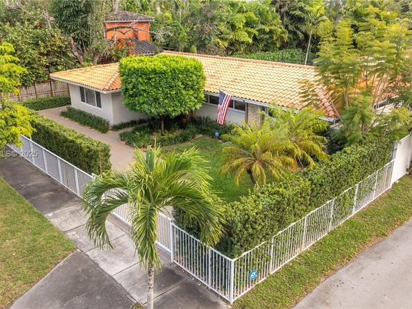 360 Menores Ave, Coral Gables FL 33134