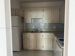 2025 NE 164th St 406, North Miami Beach FL 33162