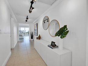 2500 Bay Dr PH, Pompano Beach FL 33062