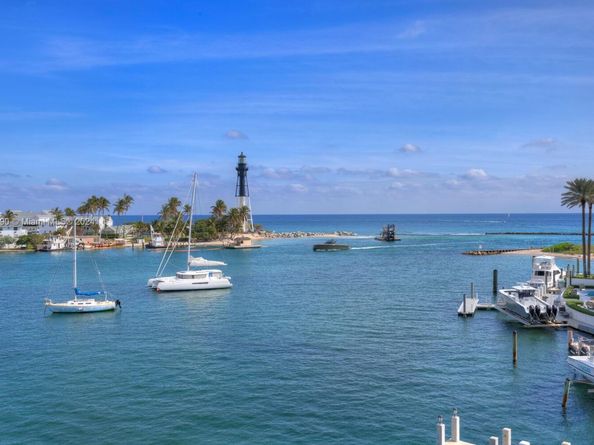 2500 Bay Dr PH, Pompano Beach FL 33062