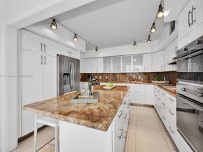 2500 Bay Dr PH, Pompano Beach FL 33062