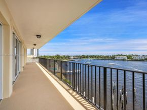 2500 Bay Dr PH, Pompano Beach FL 33062