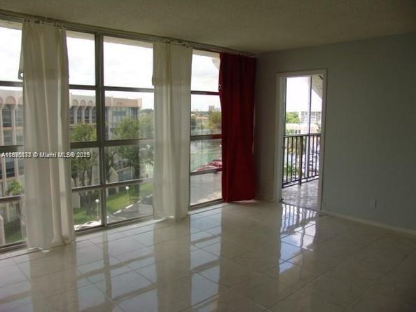 701 Three Islands Blvd 510, Hallandale Beach FL 33009