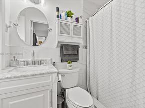 7051 SW 2nd Ct, Pembroke Pines FL 33023