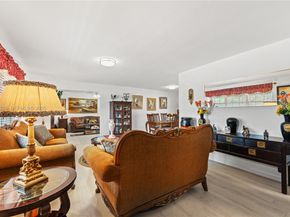 7051 SW 2nd Ct, Pembroke Pines FL 33023