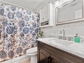 7051 SW 2nd Ct, Pembroke Pines FL 33023