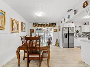 7051 SW 2nd Ct, Pembroke Pines FL 33023