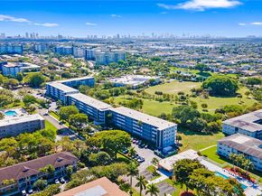 4800 Hillcrest Ln 408, Hollywood FL 33021