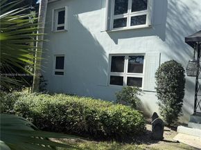 7700 SW 56th Ave 4, Miami FL 33143