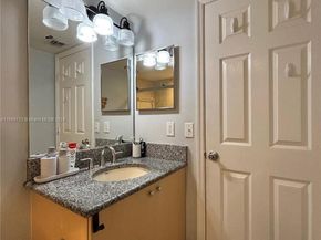 2811 NE 185th St 805, Aventura FL 33180