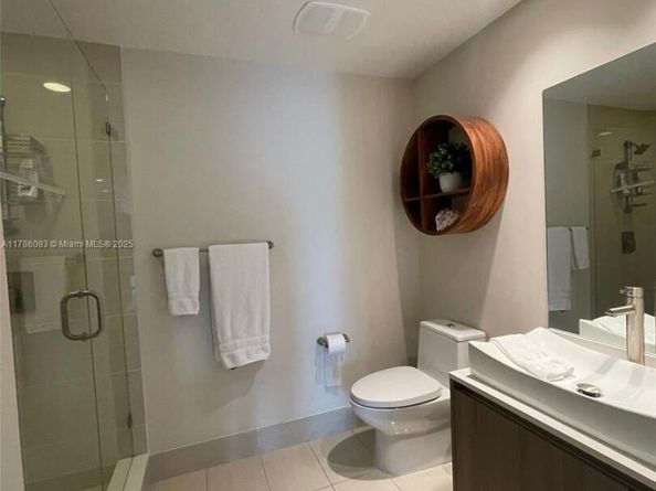 201 SW 17th Rd 607, Miami FL 33129