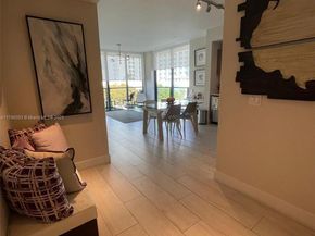 201 SW 17th Rd 607, Miami FL 33129