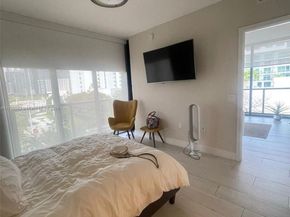 201 SW 17th Rd 607, Miami FL 33129