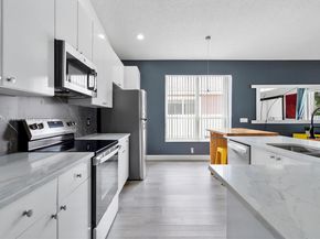 1572 NW 135th Ave, Pembroke Pines FL 33028