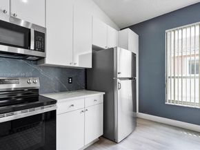 1572 NW 135th Ave, Pembroke Pines FL 33028