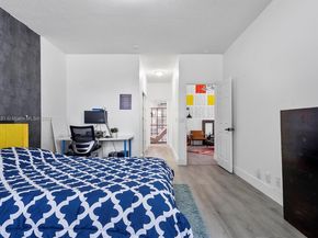 1572 NW 135th Ave, Pembroke Pines FL 33028