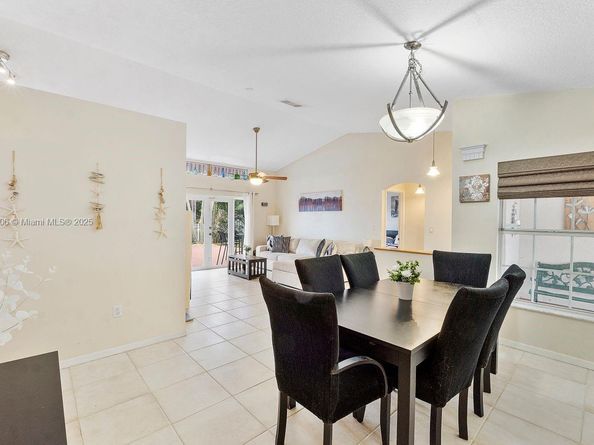 1921 SW 129th Ter, Miramar FL 33027