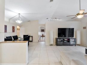 1921 SW 129th Ter, Miramar FL 33027