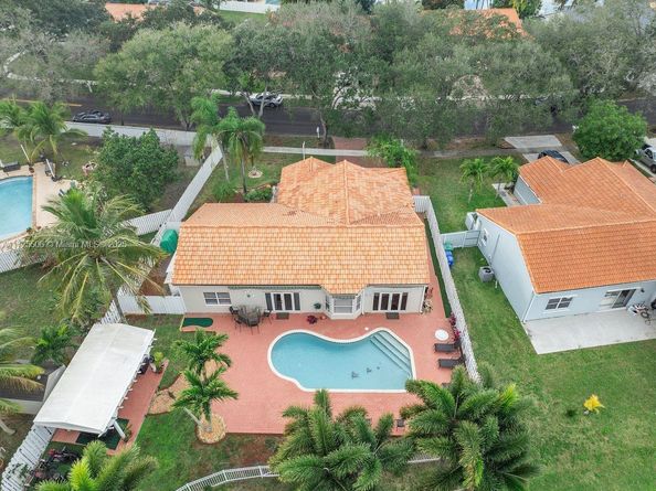 1921 SW 129th Ter, Miramar FL 33027