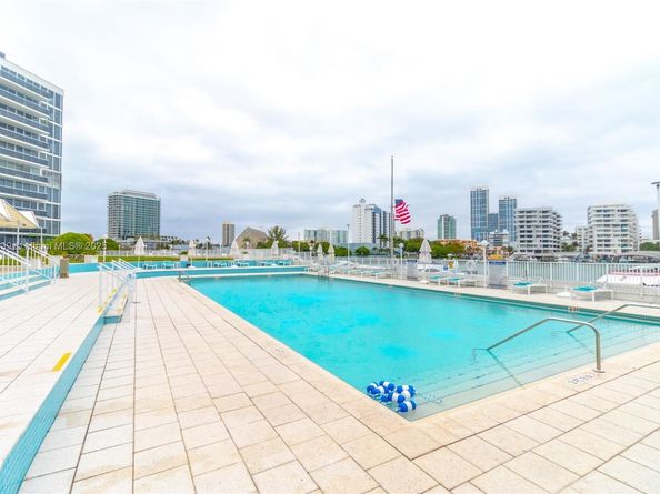 900 Bay Dr 513, Miami Beach FL 33141