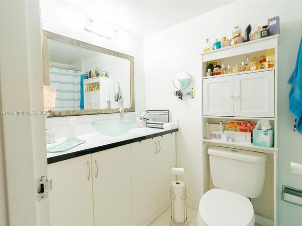 900 Bay Dr 513, Miami Beach FL 33141