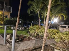 2620 NE 135th St 431, North Miami FL 33181
