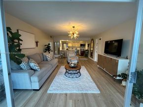 3050 NE 48th St 205, Fort Lauderdale FL 33308