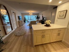 3050 NE 48th St 205, Fort Lauderdale FL 33308