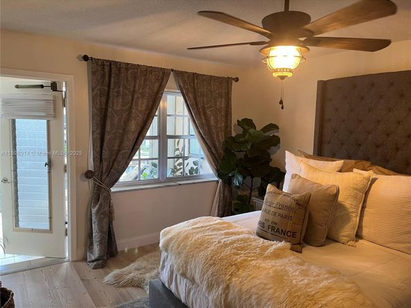 3050 NE 48th St 205, Fort Lauderdale FL 33308